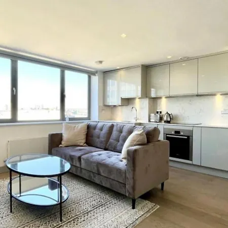 Apartment Stylish 1-bed Flat With Views